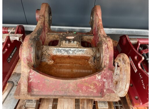 OilQuick Vollhydraulischer Schnellwechsler OQ90, passend zu ZX490-530